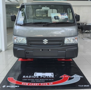 Suzuki Carry Pickup Graphite Grey Metallic tampak depan di Medan
